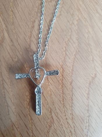 Collier croix
