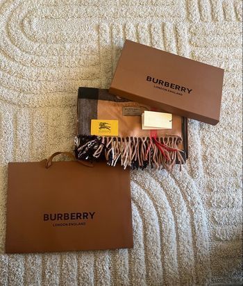 🧣 Écharpe Burberry 100% Cachemire