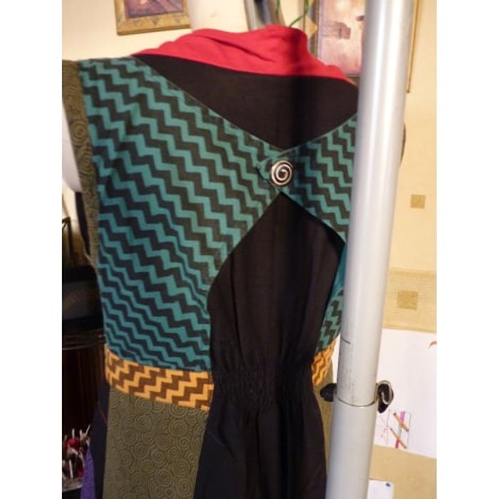 Sweewë - Robe noir /rouge taille M/L - photo numéro 6