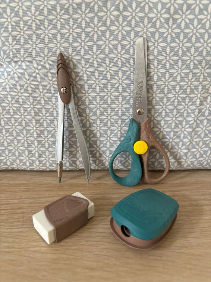 Kit Scolaire Eco-Responsable "Smiling Planet"
