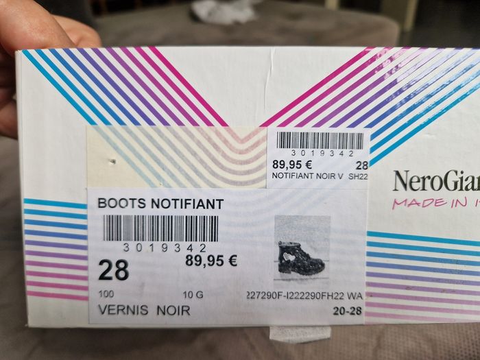 Boots en cuir verni noir - photo numéro 6