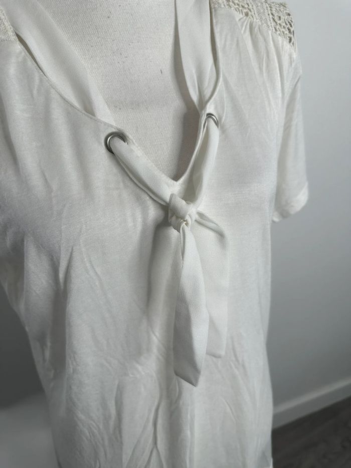 Blouse blanche et broderies ajourées NafNaf T42 XL - photo numéro 3