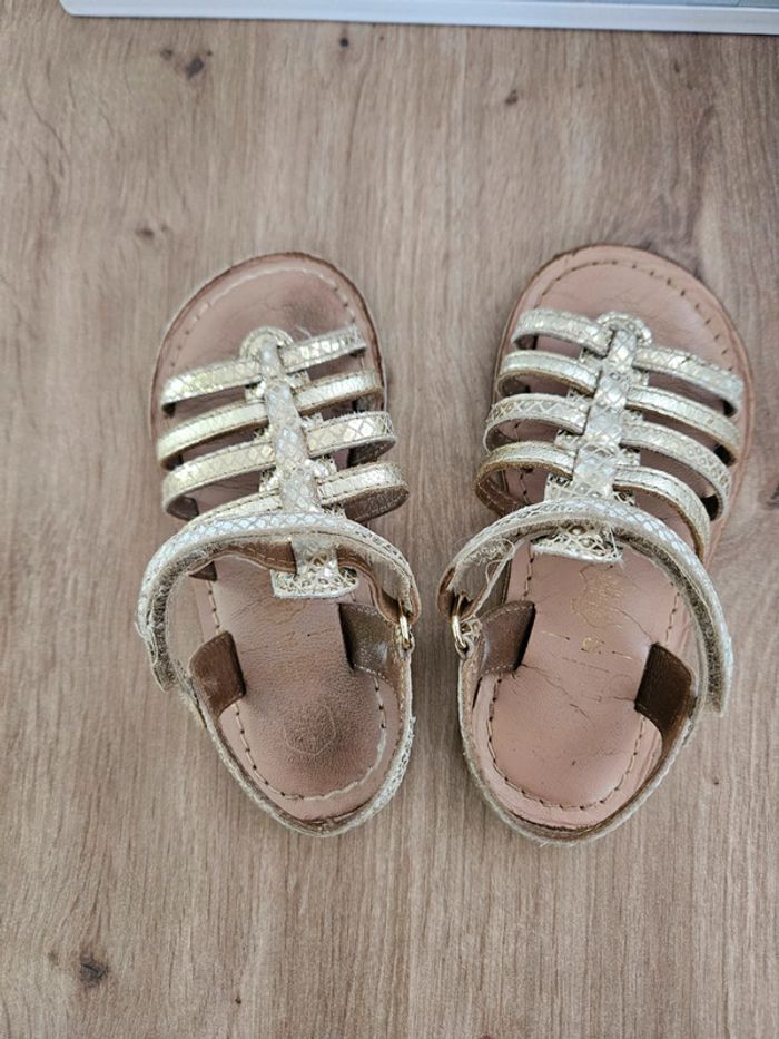 Sandales dorées T25 - photo numéro 4