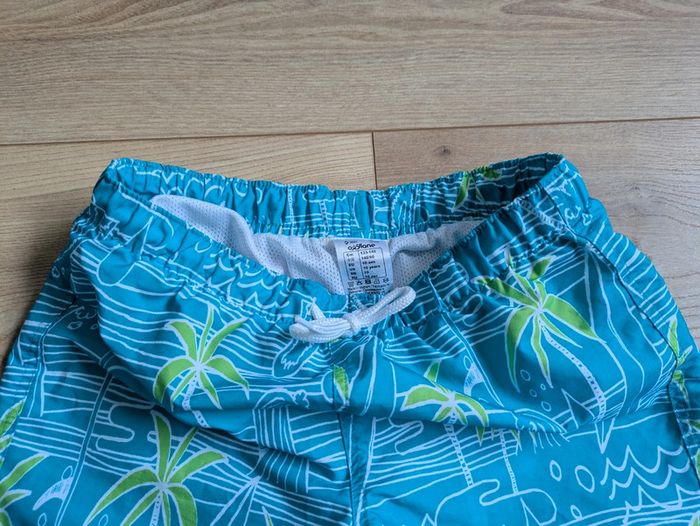 Short de bain neuf garçon 10 ans - photo numéro 2