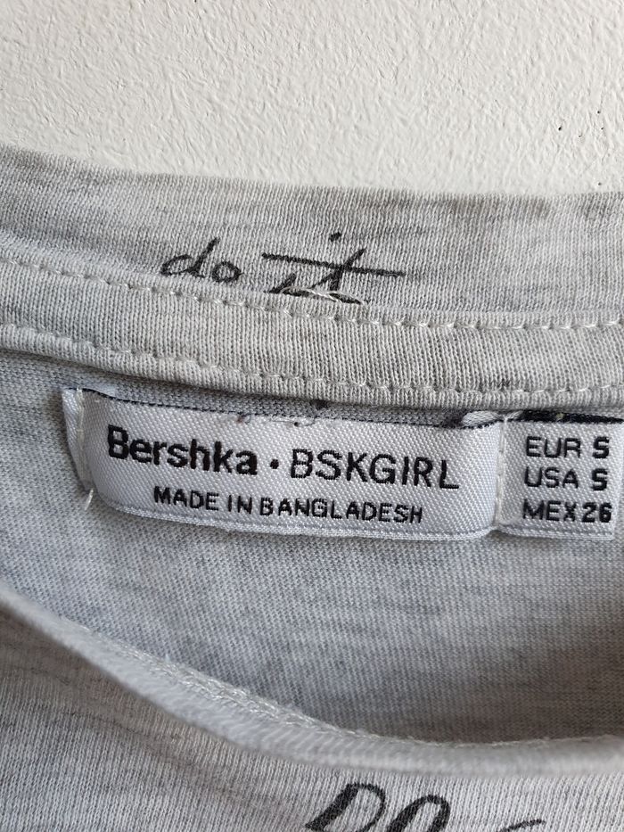 T-shirt fille 16  ans  taille S - photo numéro 4