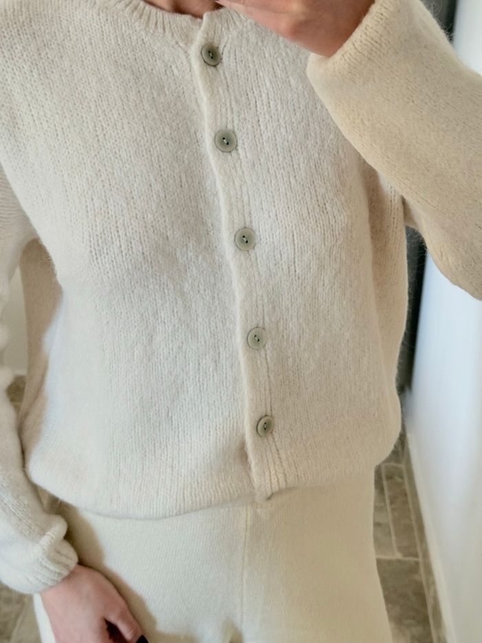 Gilet - Ecru - A Boutonner - Décontracté - Cocooning - Automne - photo numéro 2