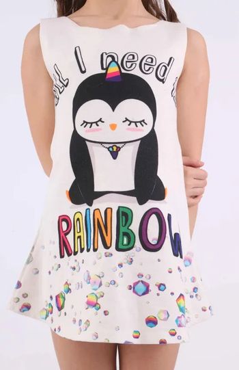 Robe blanche et multicolore pingouin
