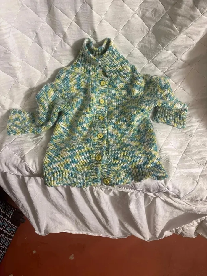 Pull/gilet taille 18mois marque mini adelie