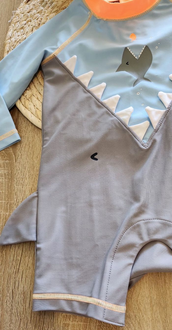 Combinaison de Bain Garçon 18mois BabyGap - photo numéro 5