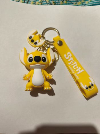Porte clés Stitch jaune