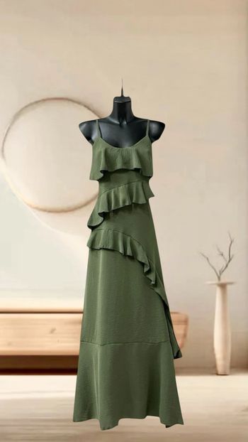 Robe kaki avec fente pour l’été