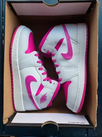 Nike air Jordan 1 Mid femme taille 40 neuves blanc rose fuchsia