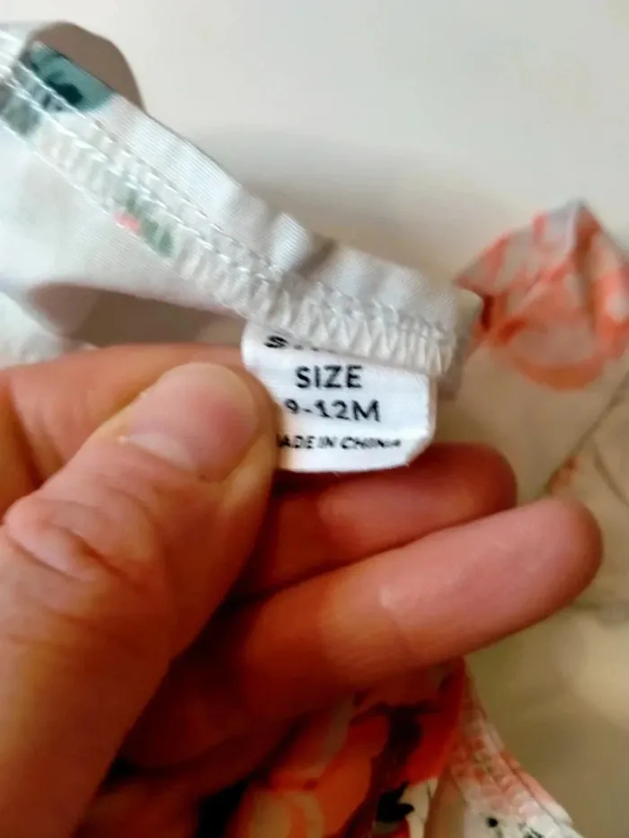 Robe bébé fleurie Taille 9-12 mois - photo numéro 3