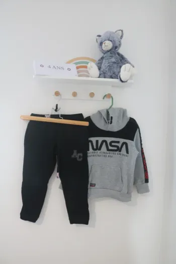 Ensemble sweat Beyond the rainbow et jogging American collection 4 ans
