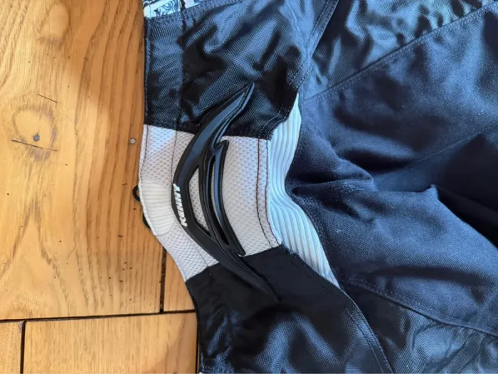 Pantalon de moto cross en très bon état taille 40 kenny - photo numéro 9