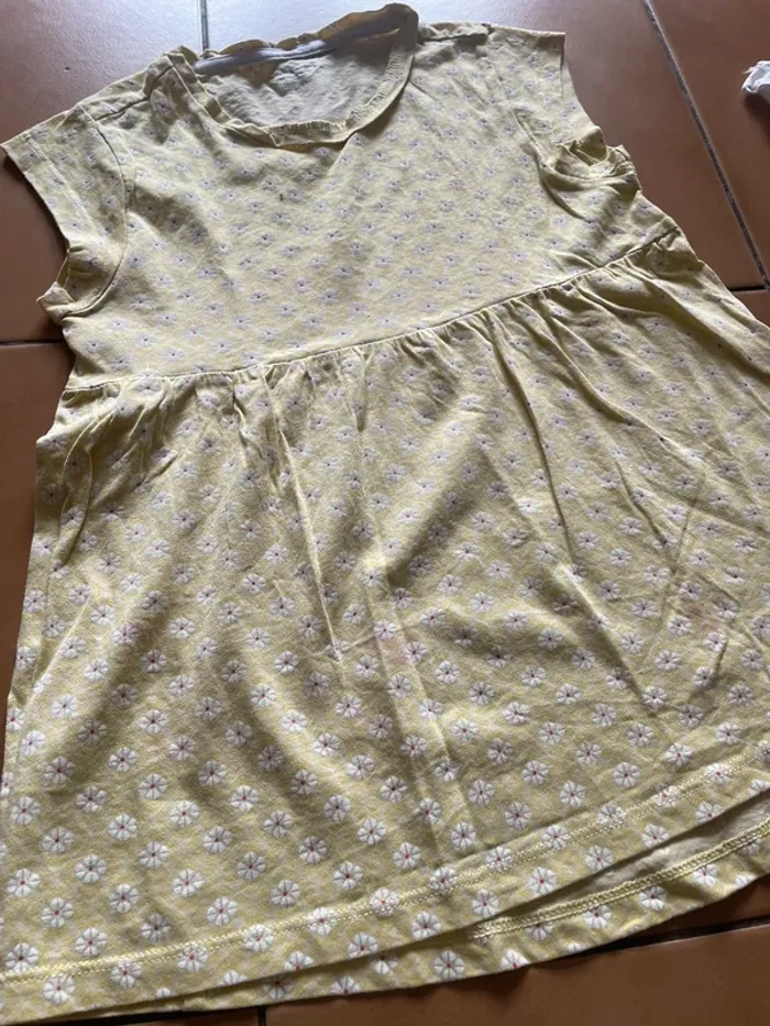 Lot t shirts fille 10 ans - photo numéro 4