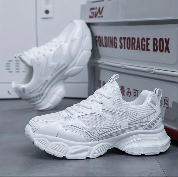 Basket blanche sport taille 43 neuf - photo numéro 3