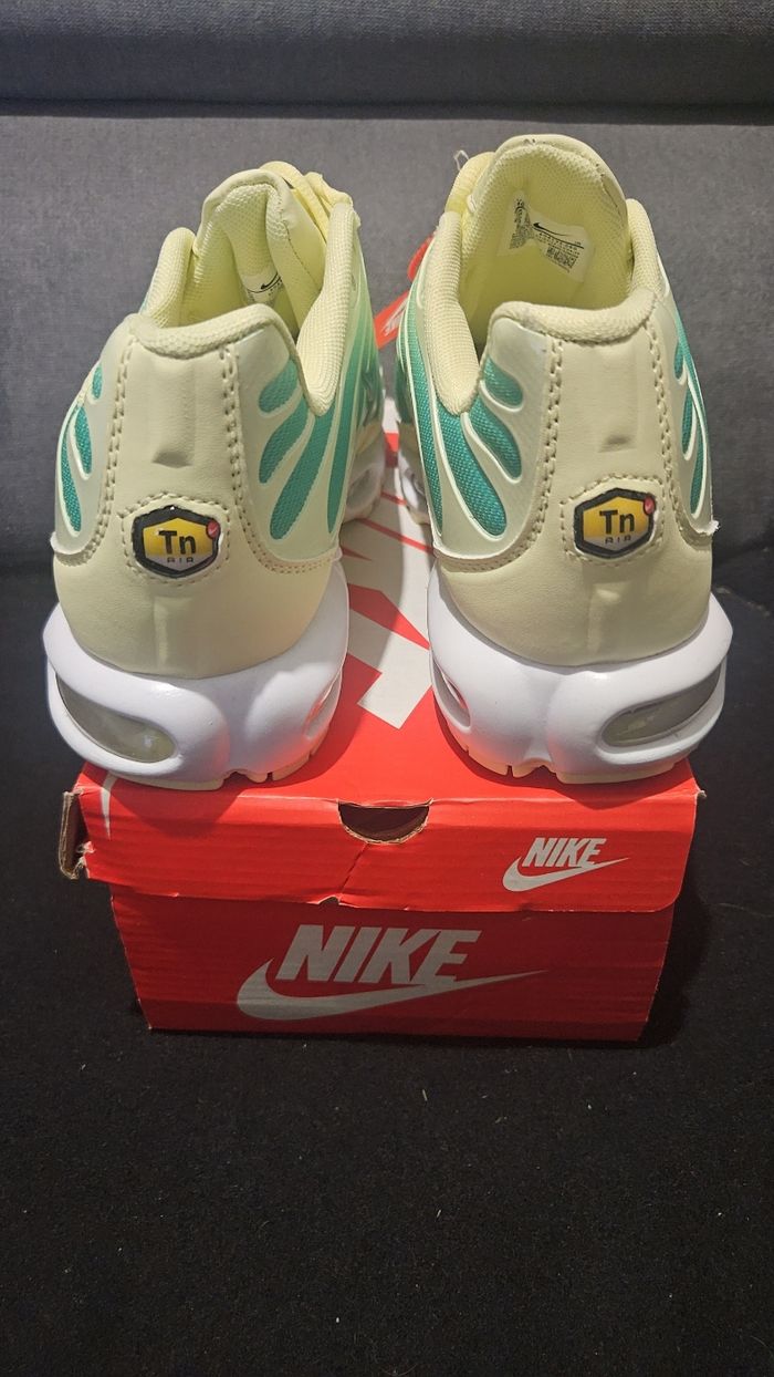 Basket nike tn Brasilia neuf - photo numéro 4