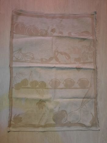 Essuie-mains avec fruits & légumes dessus