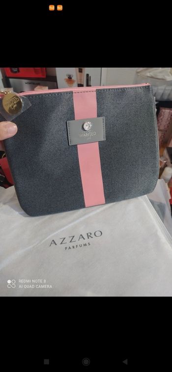 Trousse plate Azzaro girl wanted neuf