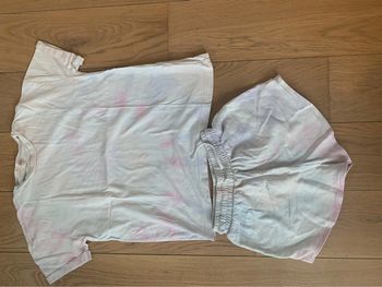 Ensemble de short et t-shirt tie die