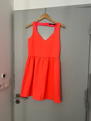 Robe d’été dos nu Khaan rose fluo