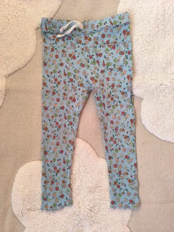 🌸 Legging fleuri Zara – 4-5 ans – Côtelé fin