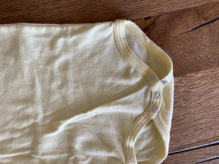 Lot 2 bodies manches courtes 3 mois Petit Bateau – coton - photo numéro 5