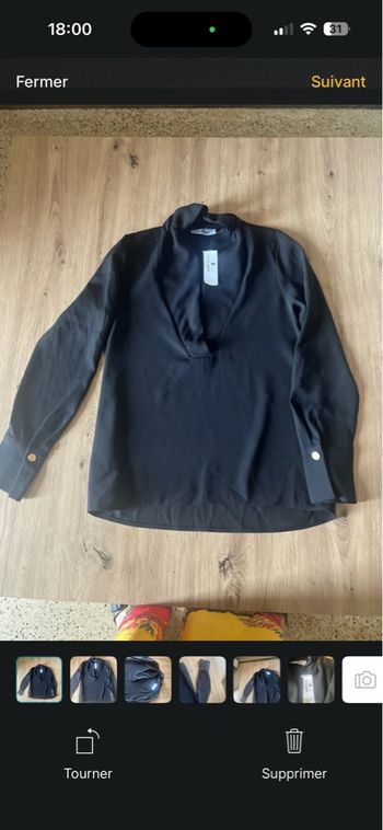 Très belle blouse noire