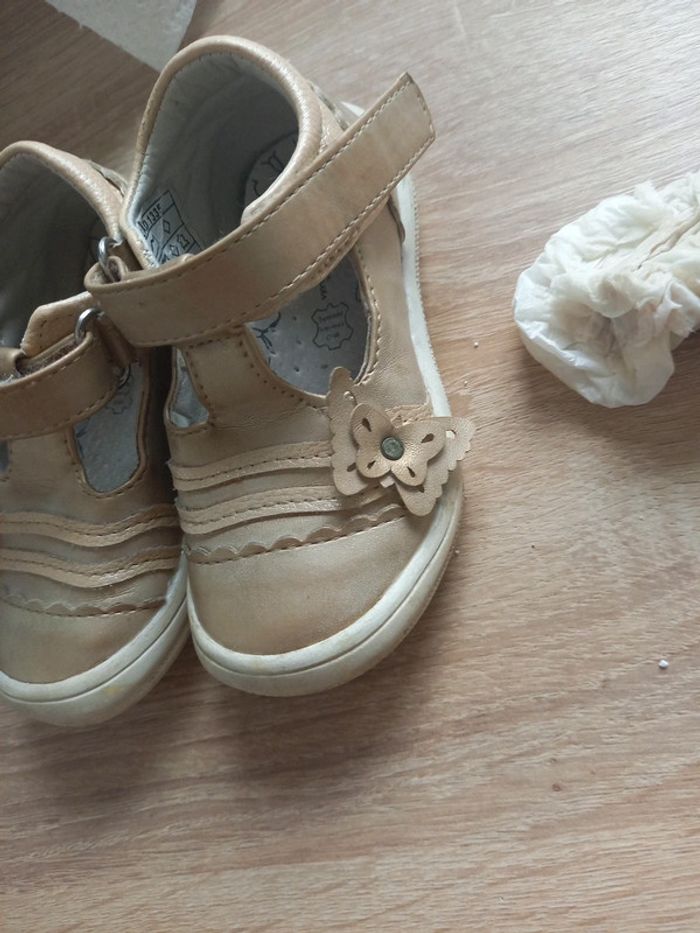 Petite chaussures salome taille 21 - photo numéro 2