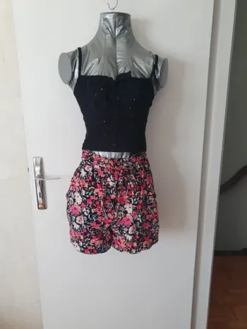 Short taille haute fleuri