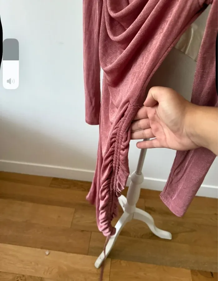 Jolie robe pailletée rose S/36 - photo numéro 2