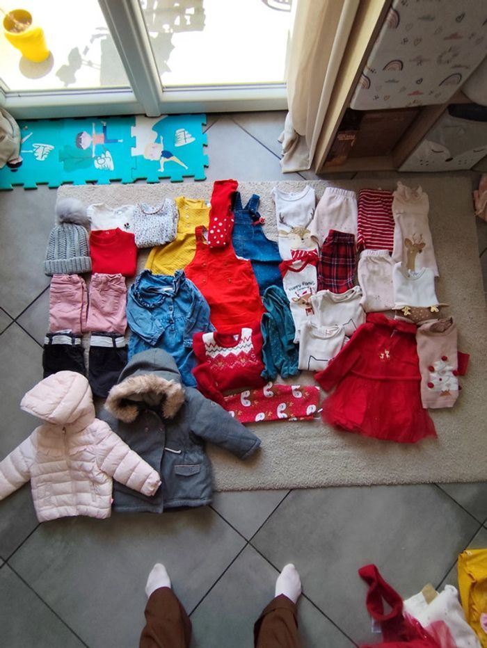 Lot vêtements fille 18 mois - photo numéro 2