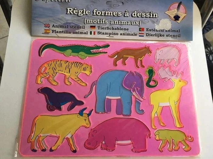 Règle forme à dessin animaux