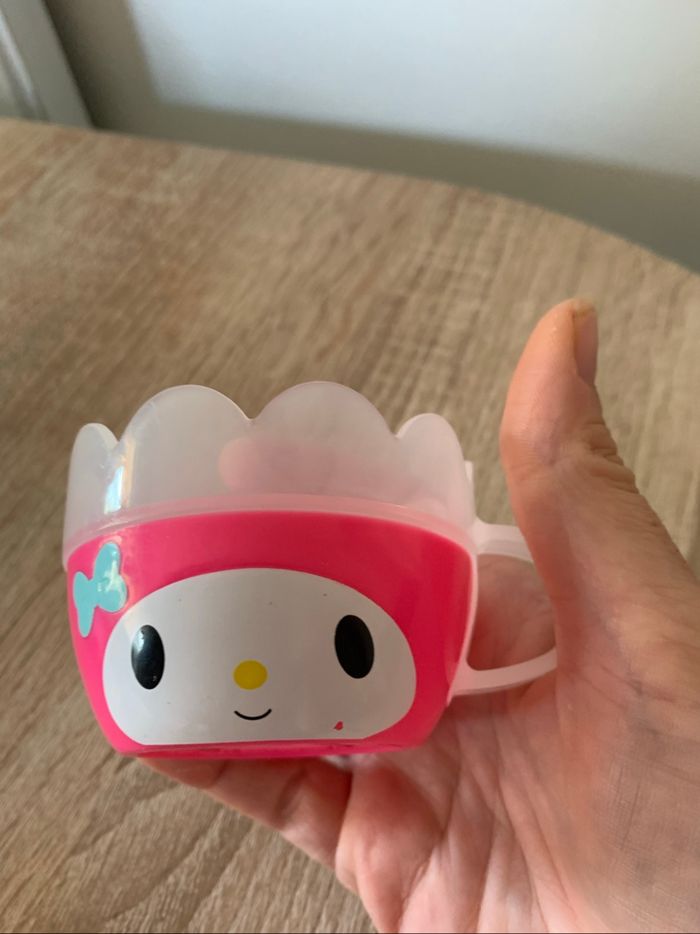 5 tasses hello kitty en plastique - photo numéro 4