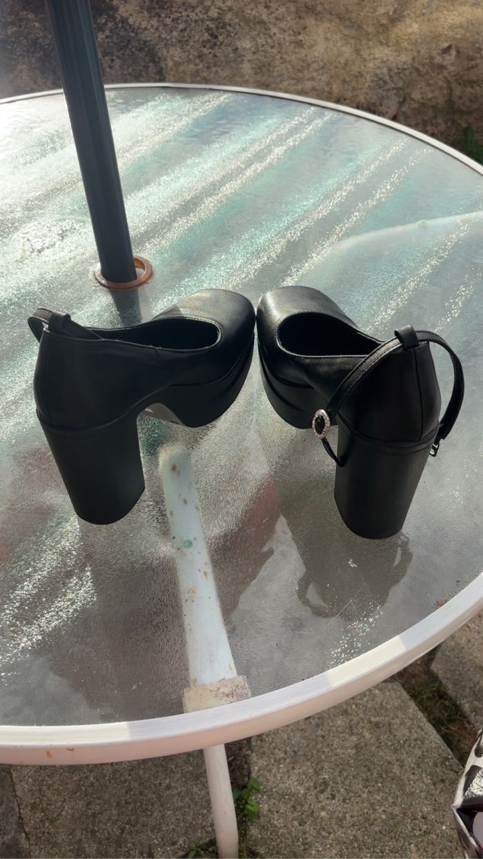 Chaussure - photo numéro 2