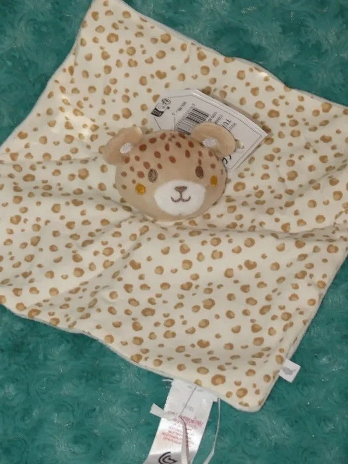 Doudou plat léopard blanc cassé beige Sergent  major 🐆Neuf - photo numéro 2