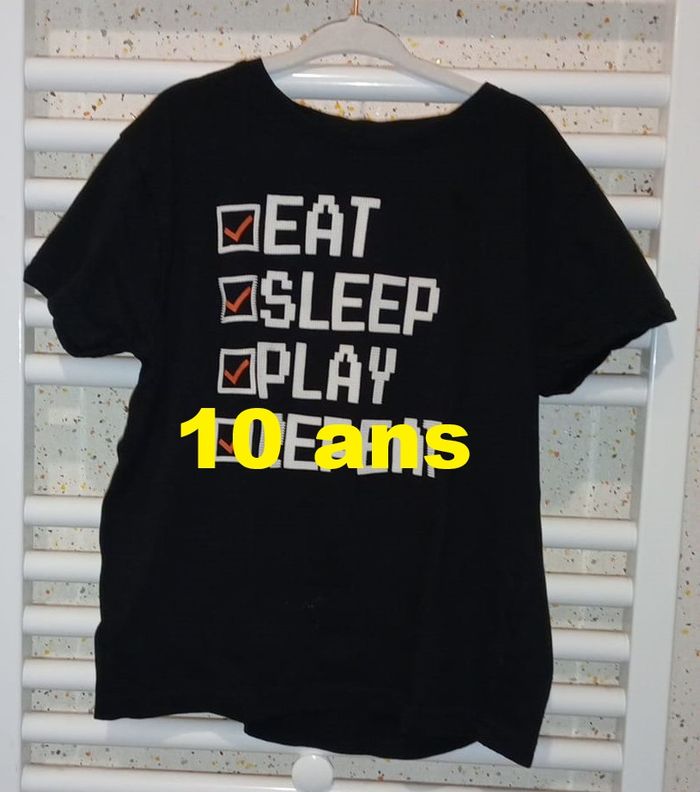 Tee shirt manche courte noir imprimé NPO Taille 10 ans