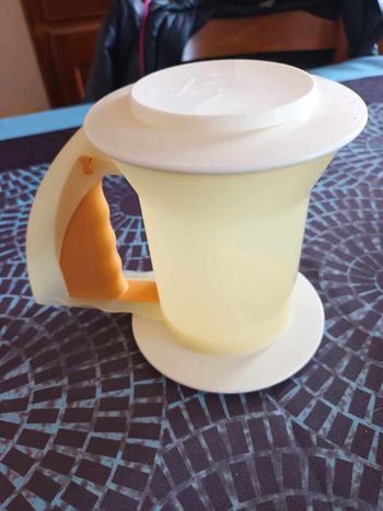 saupoudreuse tami tup tupperware