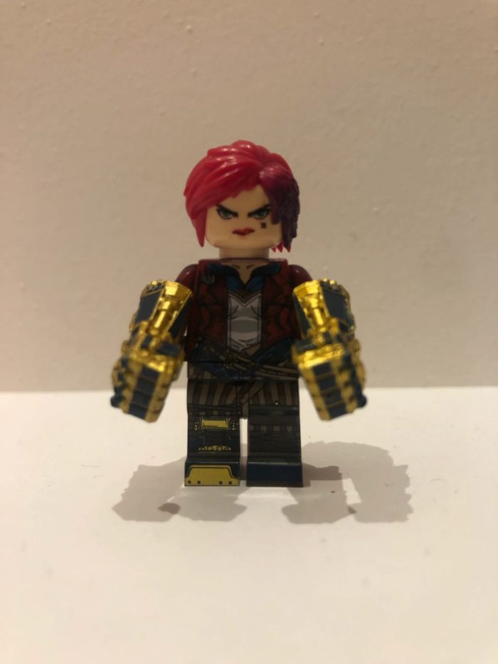 Figurine type lego Vi. League of légends