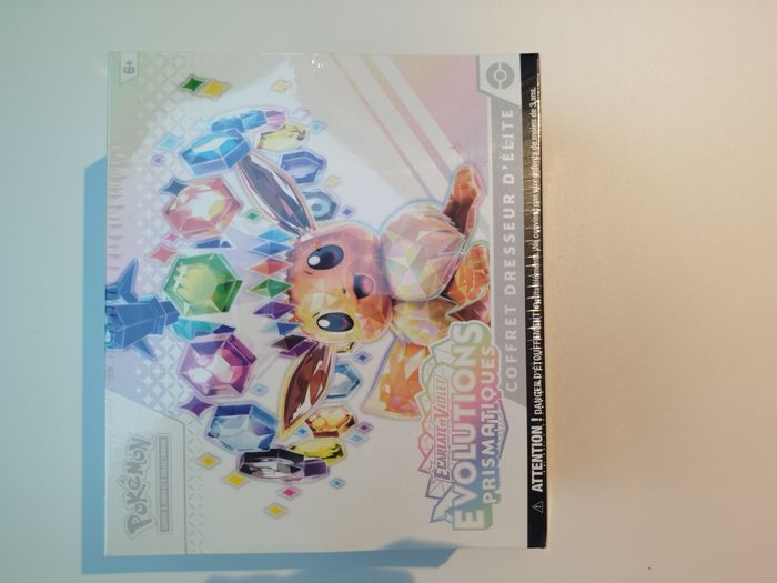 Pokémon ETB Coffret EV8.5 Evolutions Prismatiques Neuf et scellé - photo numéro 8