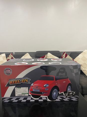 trotteur Fiat 500 rouge neuf