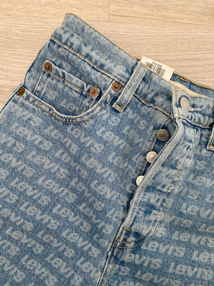 Short en jean, marque Levis, taille 25 xXS 34 - photo numéro 2