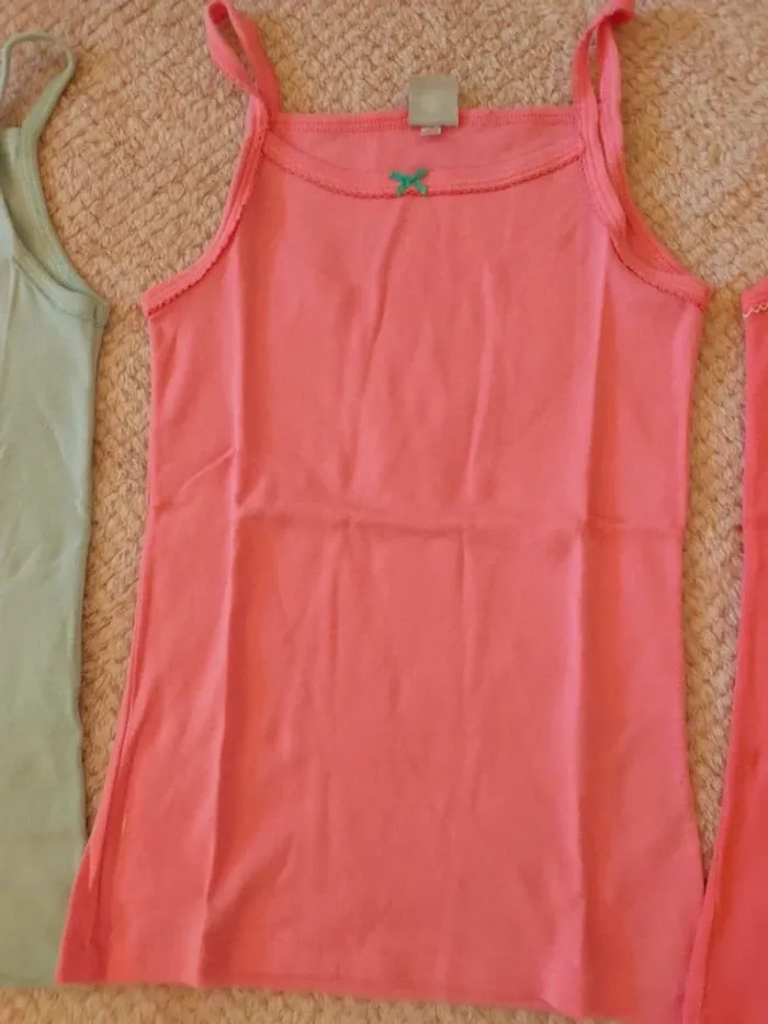 Lot de 3 maillots de corps Petit Bateau 10 ans - photo numéro 3