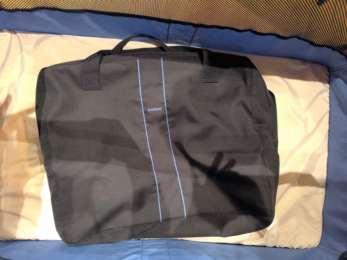 Lit babybjorn bleu et noir - photo numéro 4