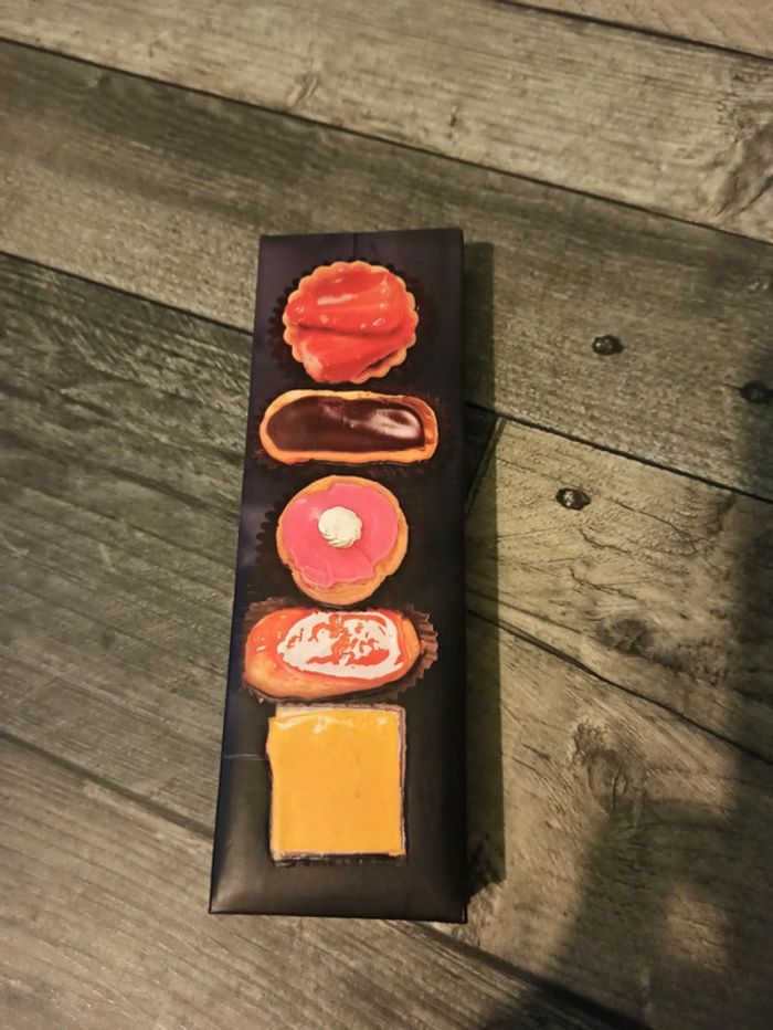 Livre petits fours sucrés.