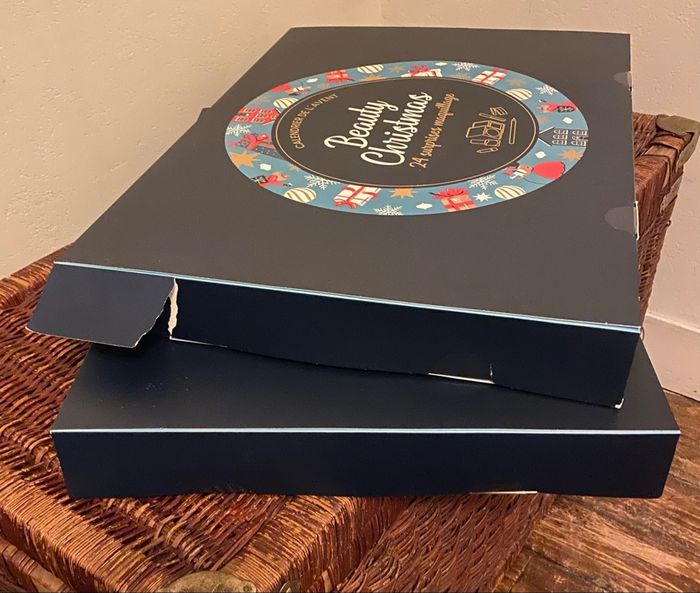 Neuf Calendrier de l'Avent avec ses 24 articles soins & beauté - photo numéro 8