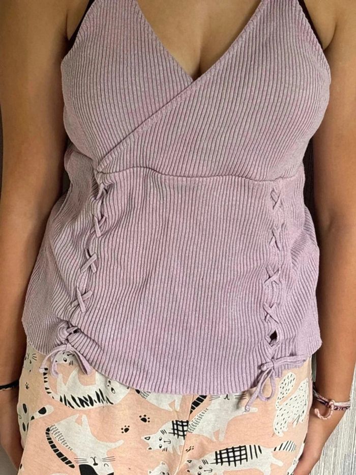 Top écrit taille 52 mais taille petit plus 44• - photo numéro 2