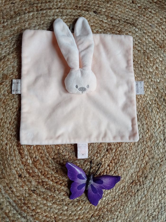 Doudou lapin neuf