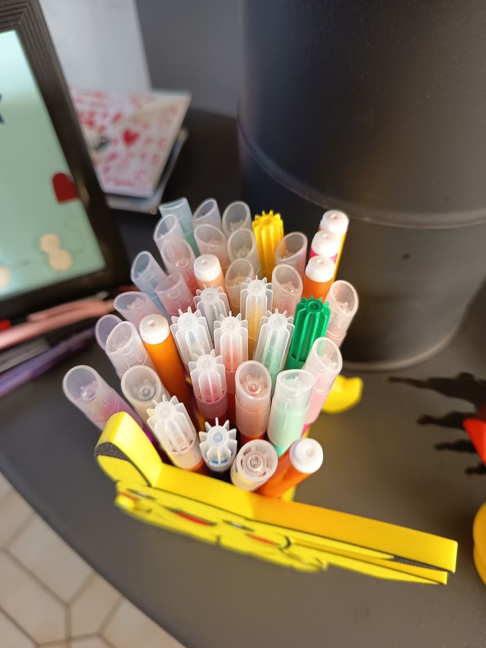 Pot à crayons pikatchu - photo numéro 4